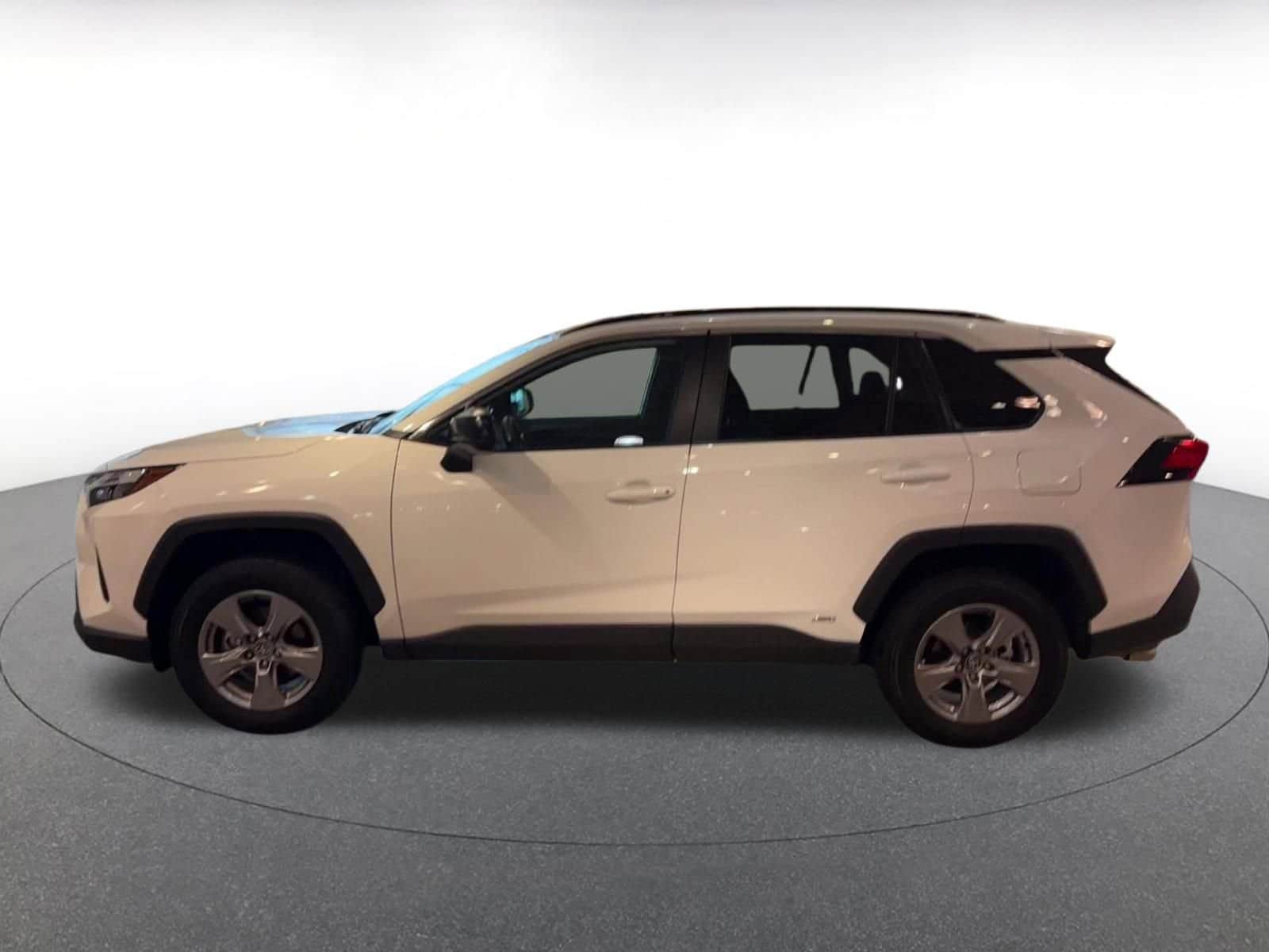 Thumbnail: 2025 Toyota RAV4 - 9