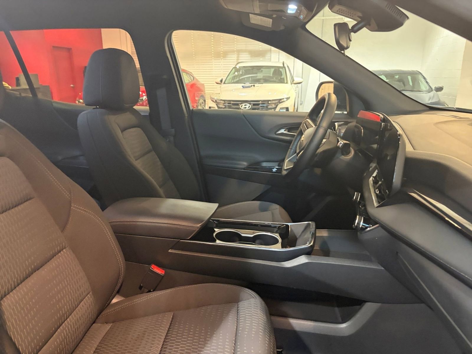 Thumbnail: 2025 Chevrolet Equinox - 35