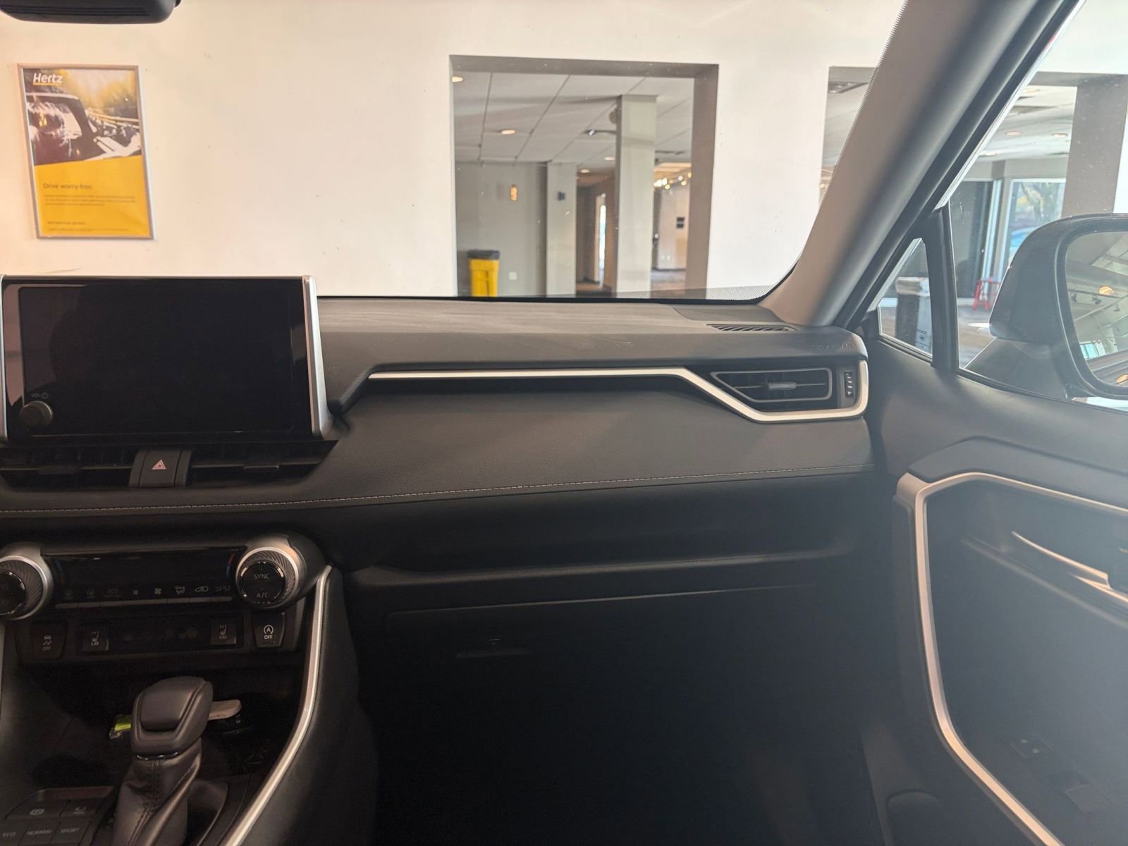 Thumbnail: 2025 Toyota RAV4 - 35