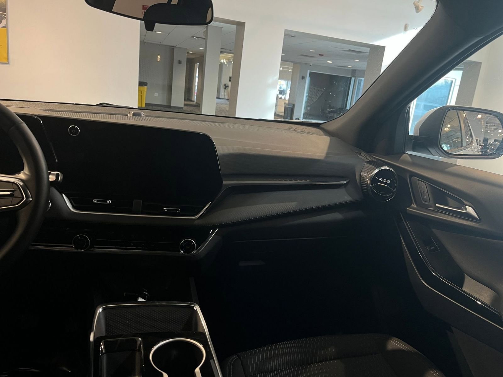 Thumbnail: 2025 Chevrolet Equinox - 35