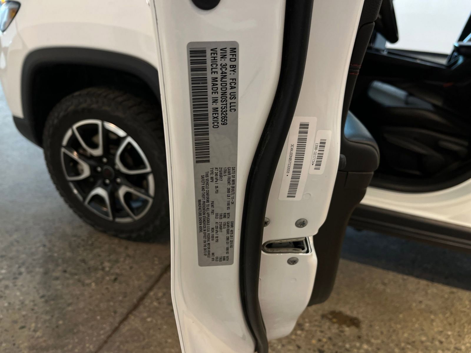 Thumbnail: 2025 Jeep Compass - 29