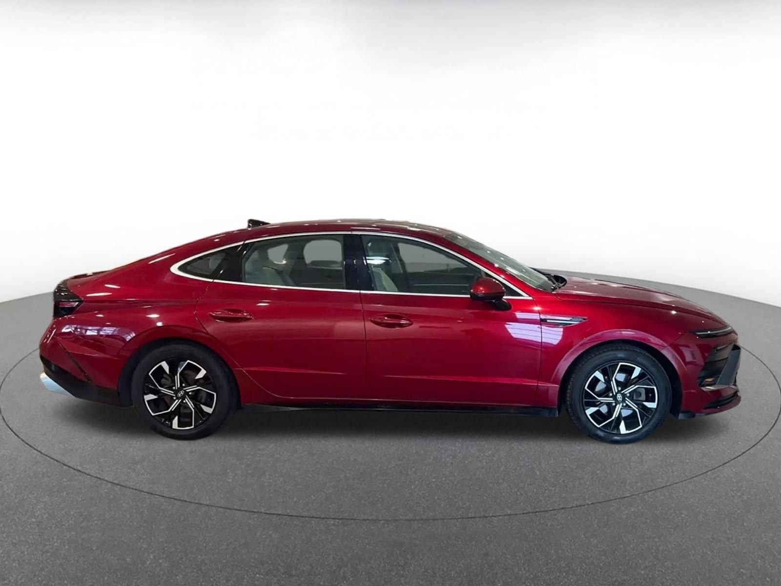 Thumbnail: 2024 Hyundai Sonata - 16