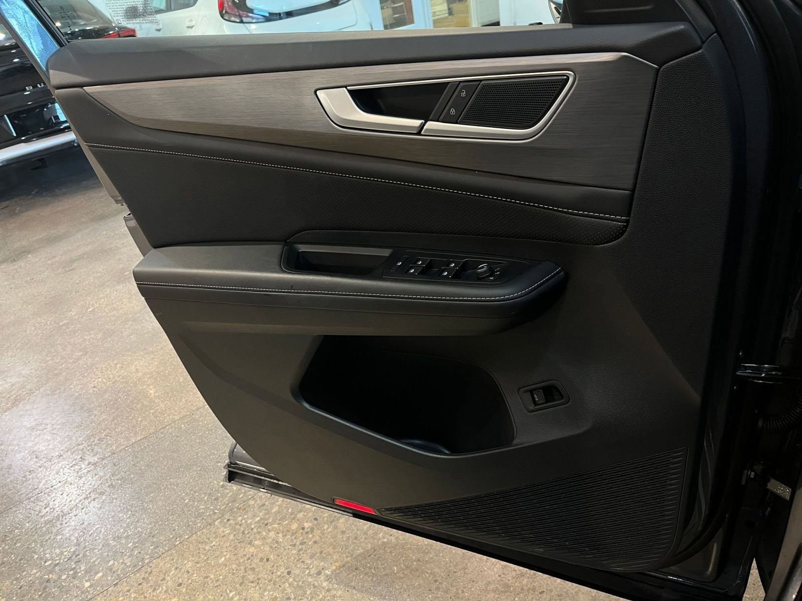 Thumbnail: 2025 Volkswagen Atlas - 18