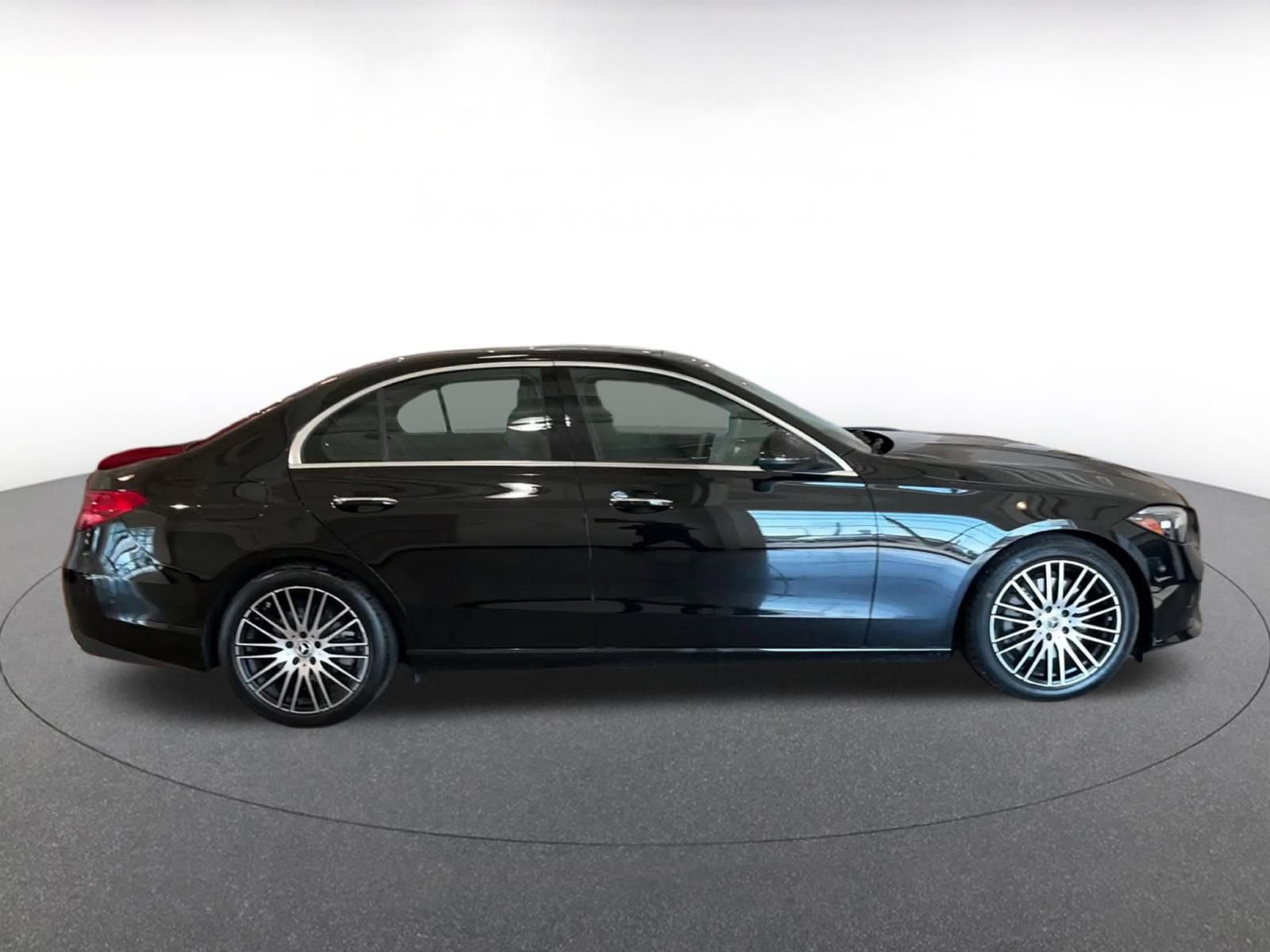 Thumbnail: 2024 Mercedes-Benz C-Class - 16