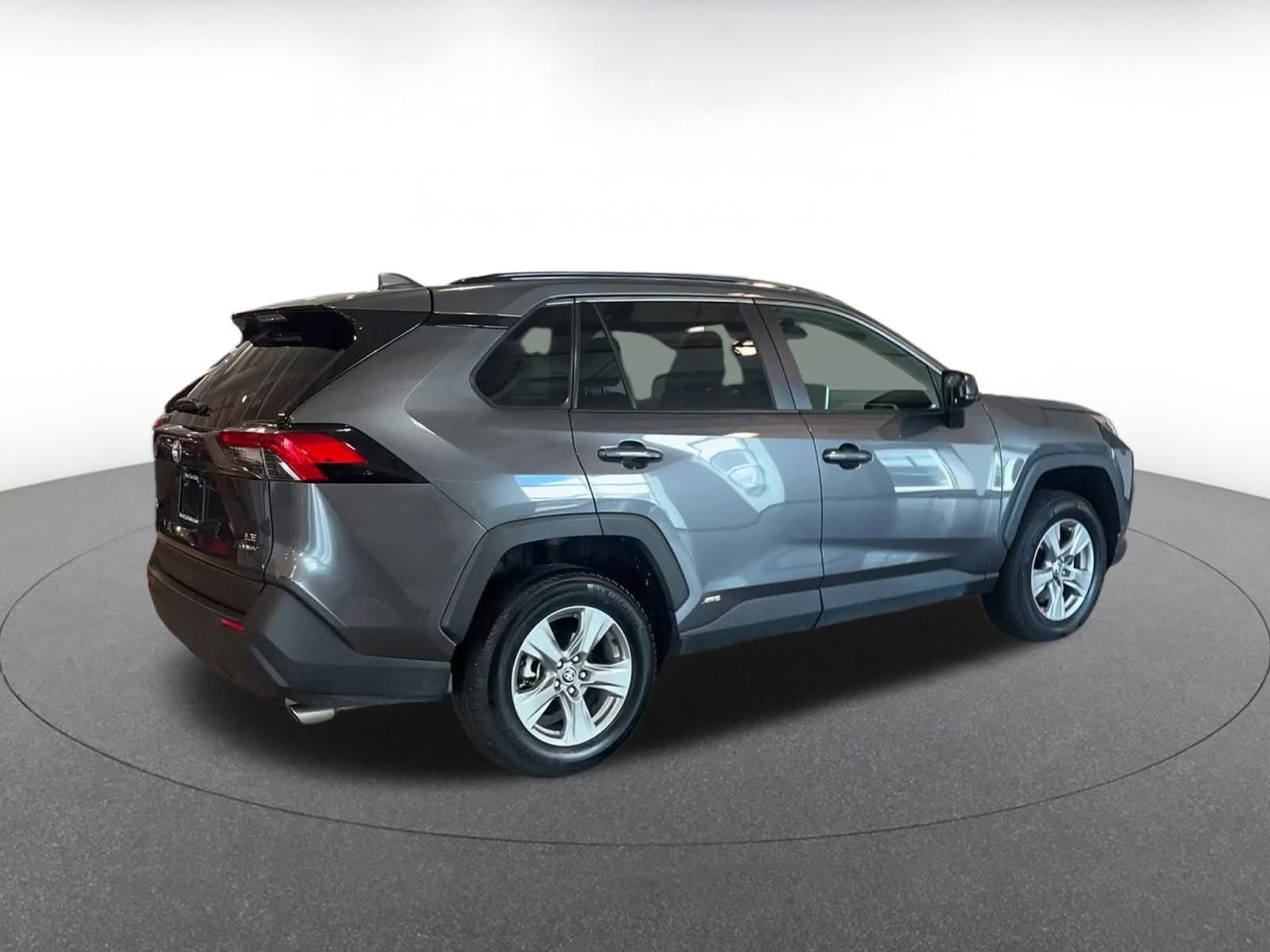 Thumbnail: 2025 Toyota RAV4 - 14