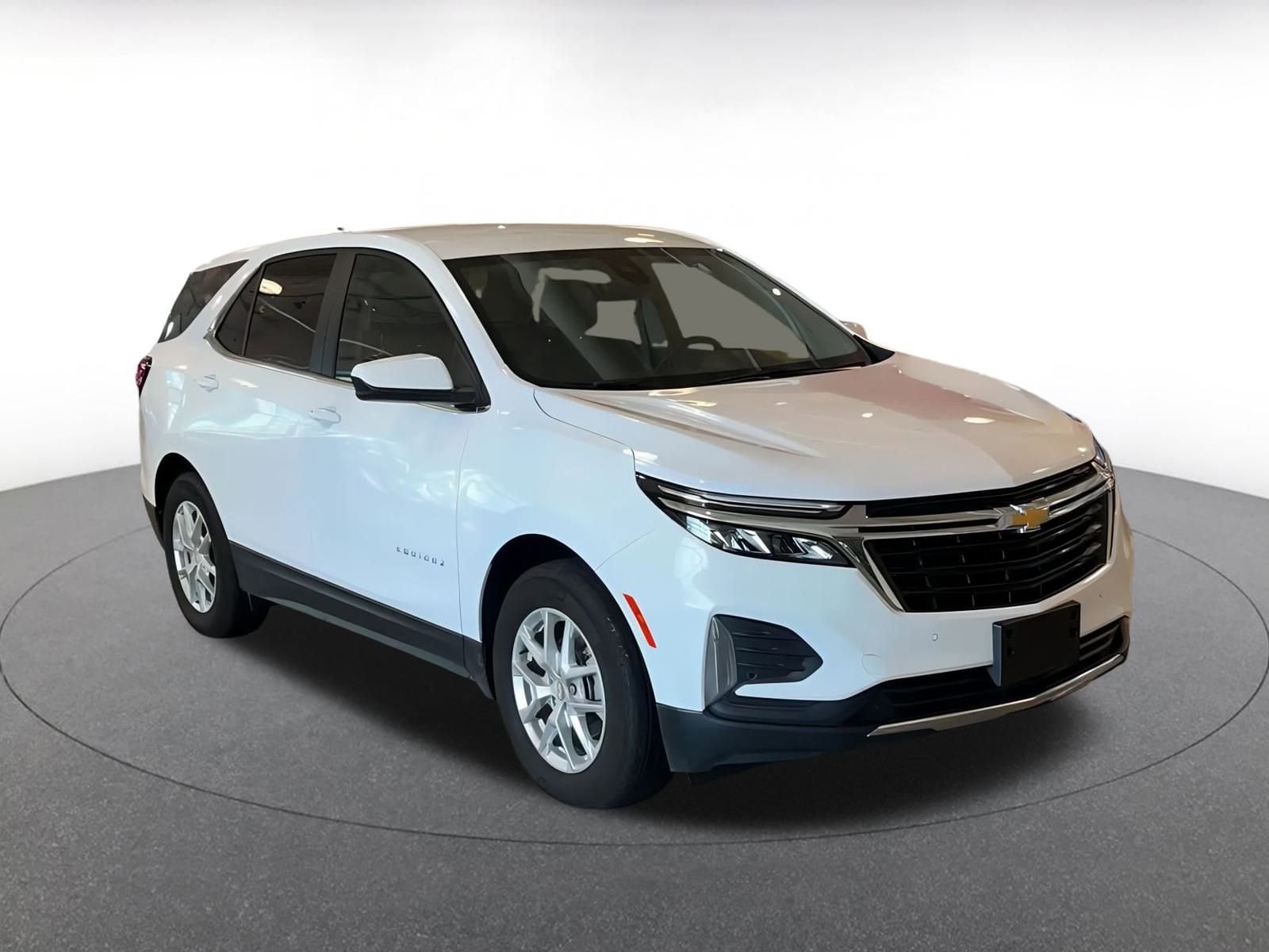 Thumbnail: 2024 Chevrolet Equinox - 3