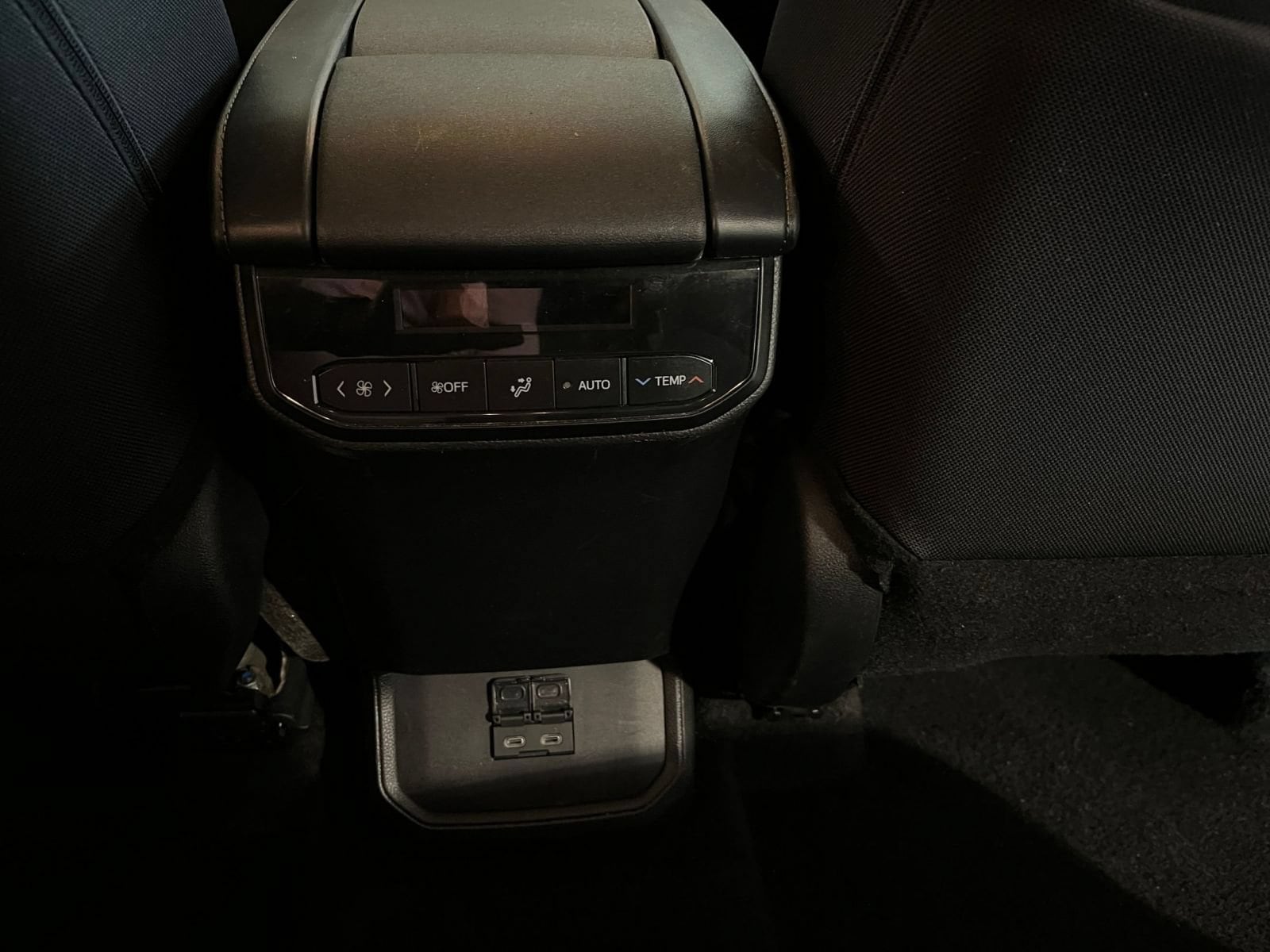 Thumbnail: 2025 Toyota Highlander - 24