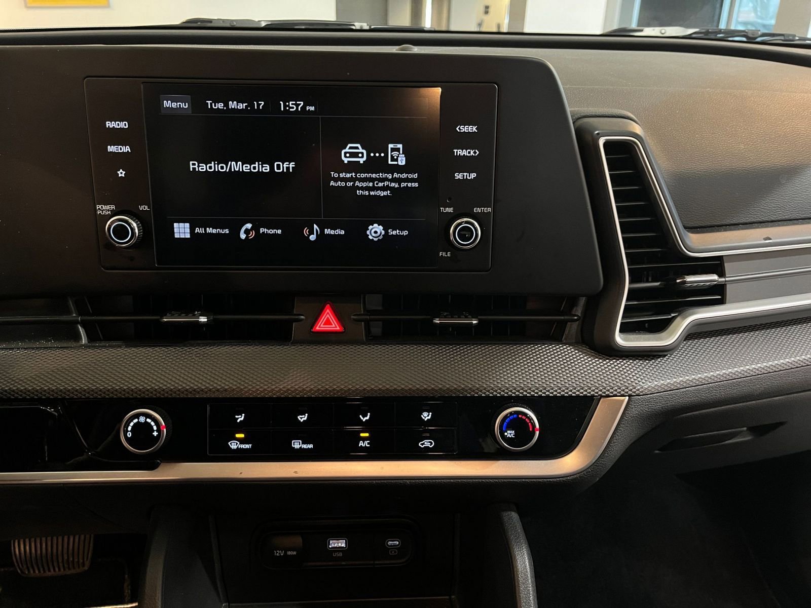 Thumbnail: 2025 Kia Sportage - 17