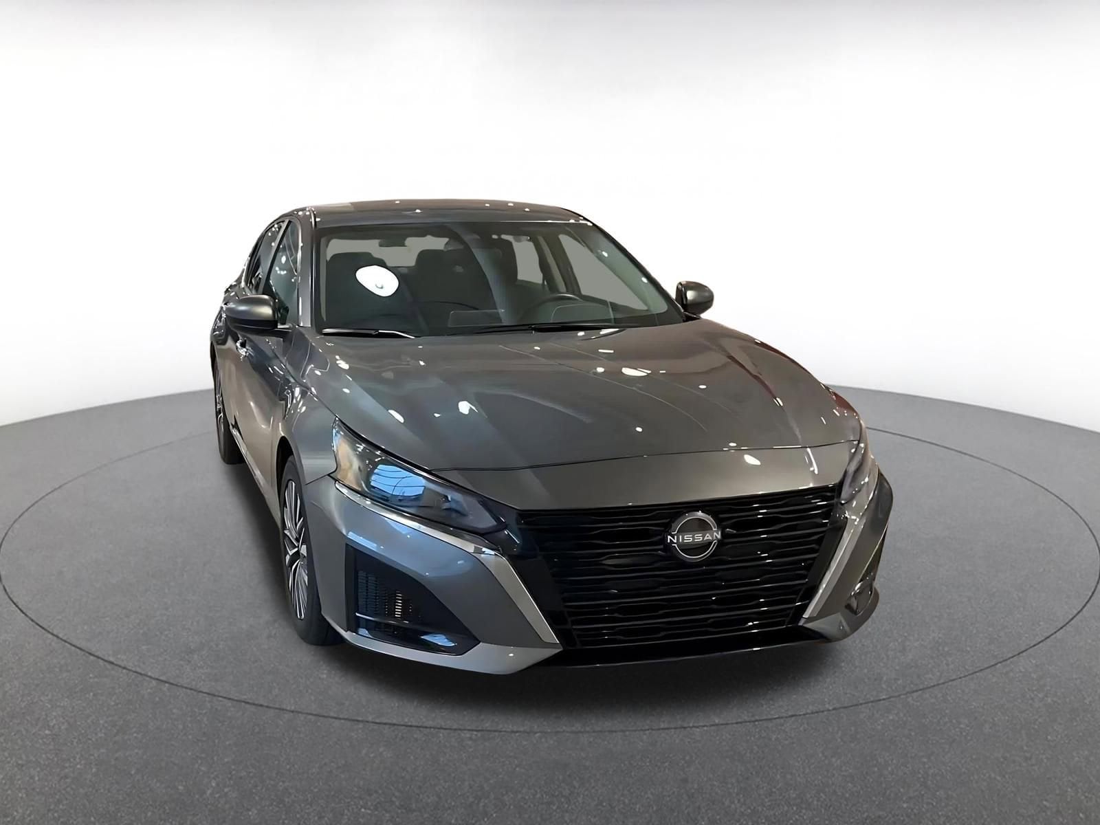 Thumbnail: 2025 Nissan Altima - 4