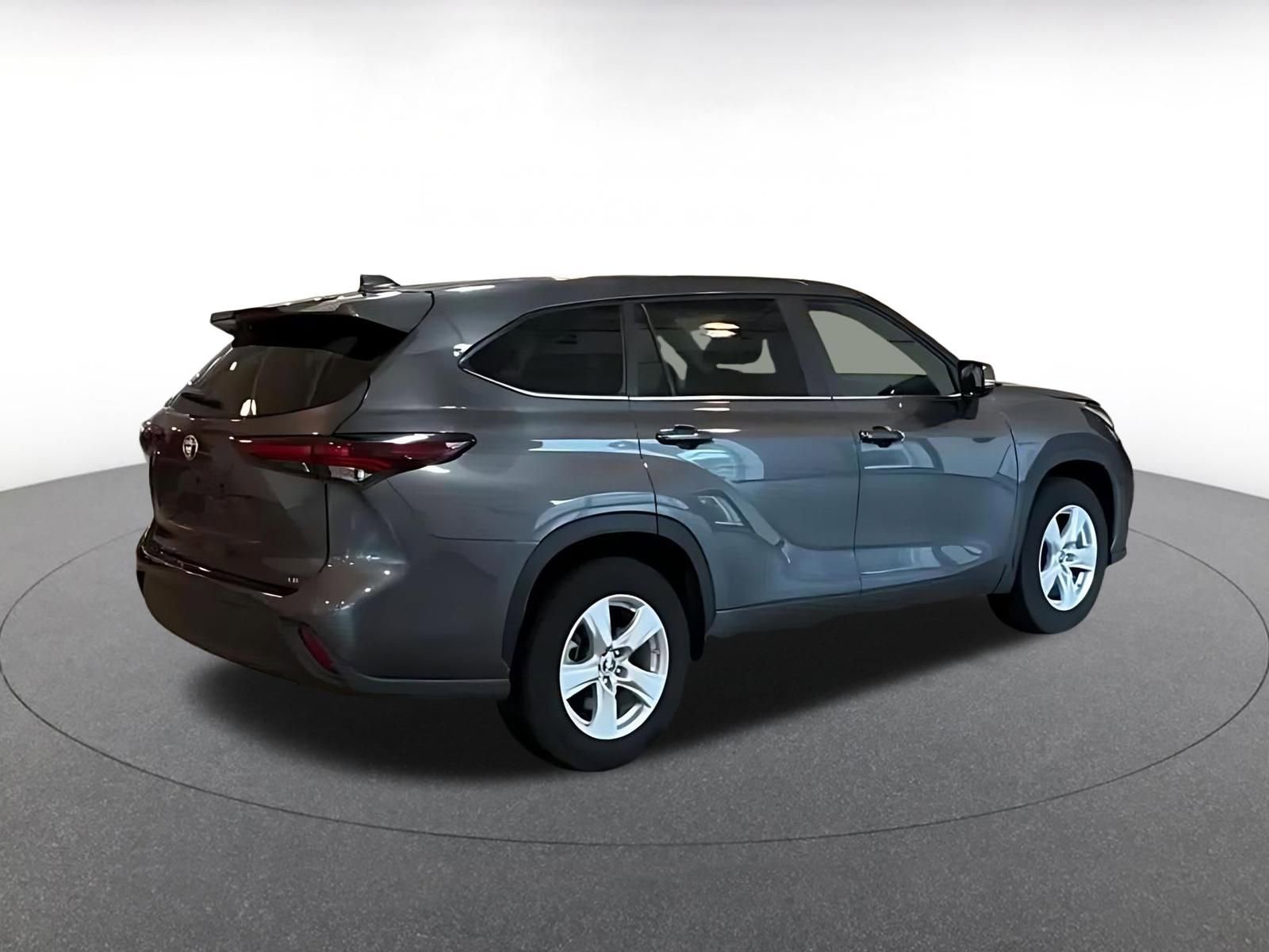 Thumbnail: 2025 Toyota Highlander - 11