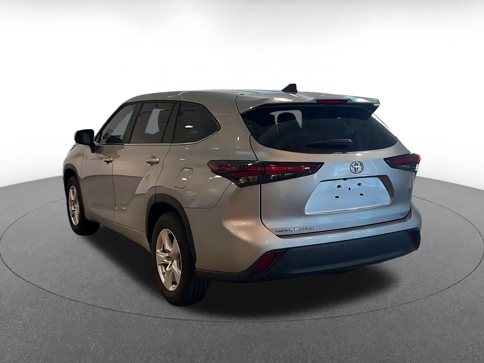 Thumbnail: 2025 Toyota Highlander - 11