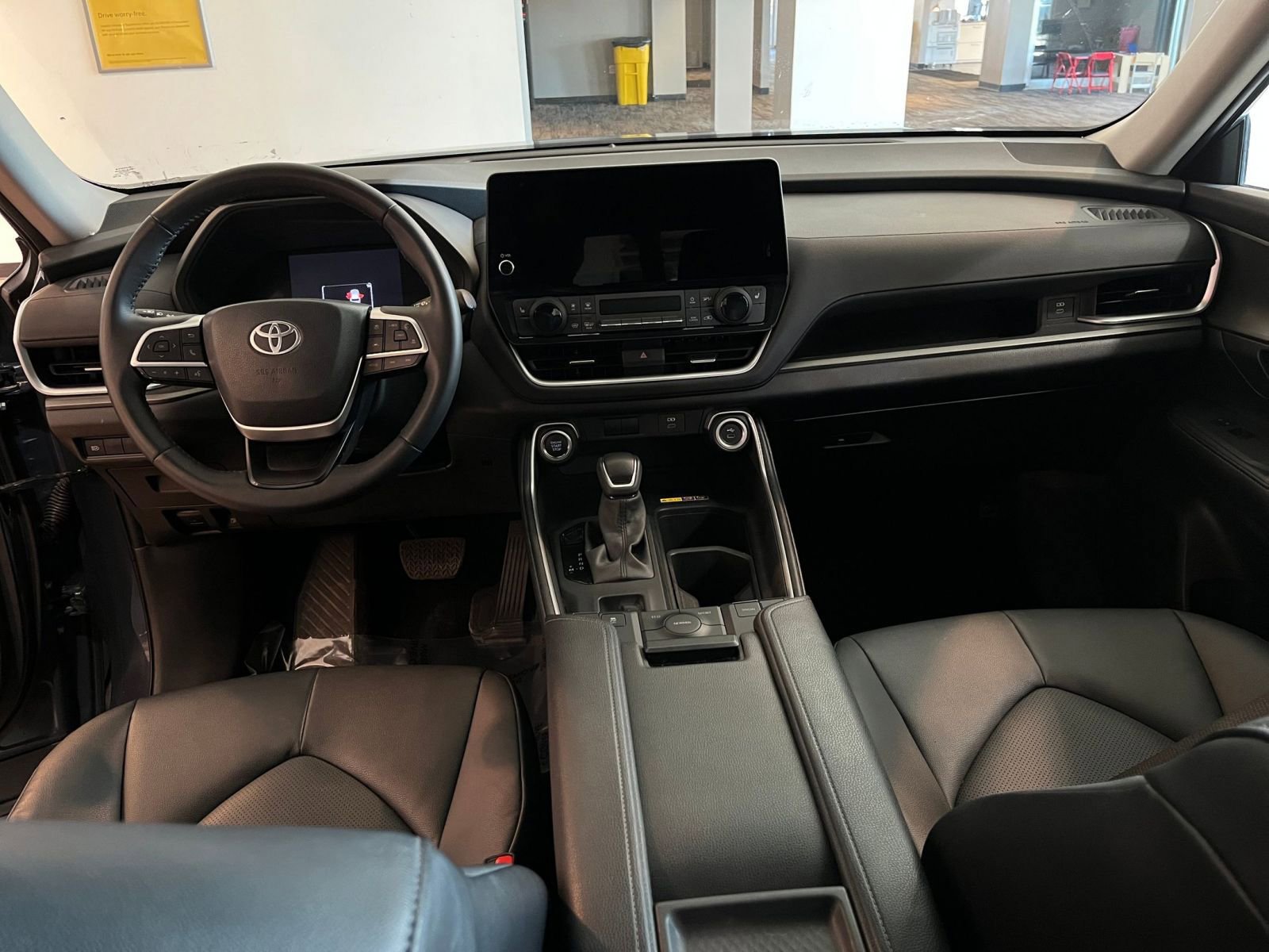 Thumbnail: 2025 Toyota Grand Highlander - 35