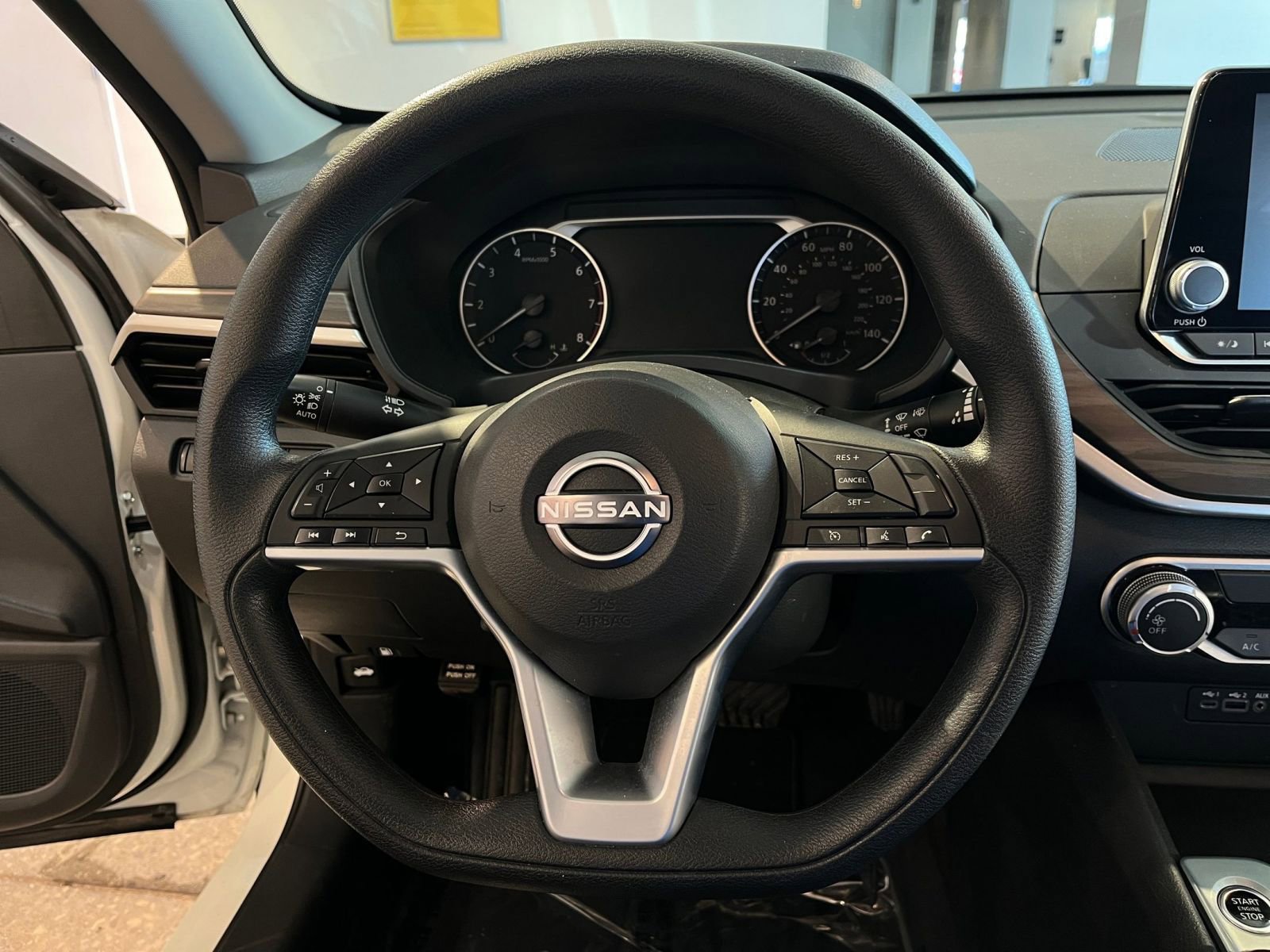 Thumbnail: 2025 Nissan Altima - 28