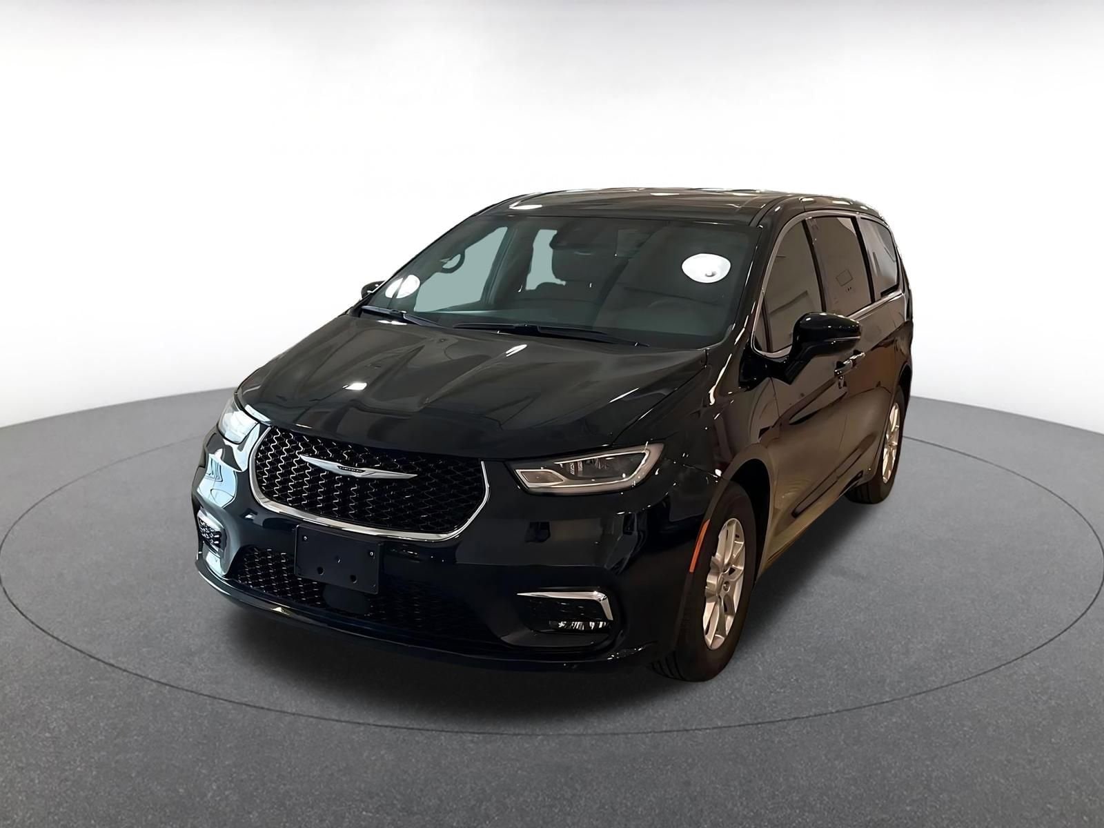 Thumbnail: 2025 Chrysler Pacifica - 7