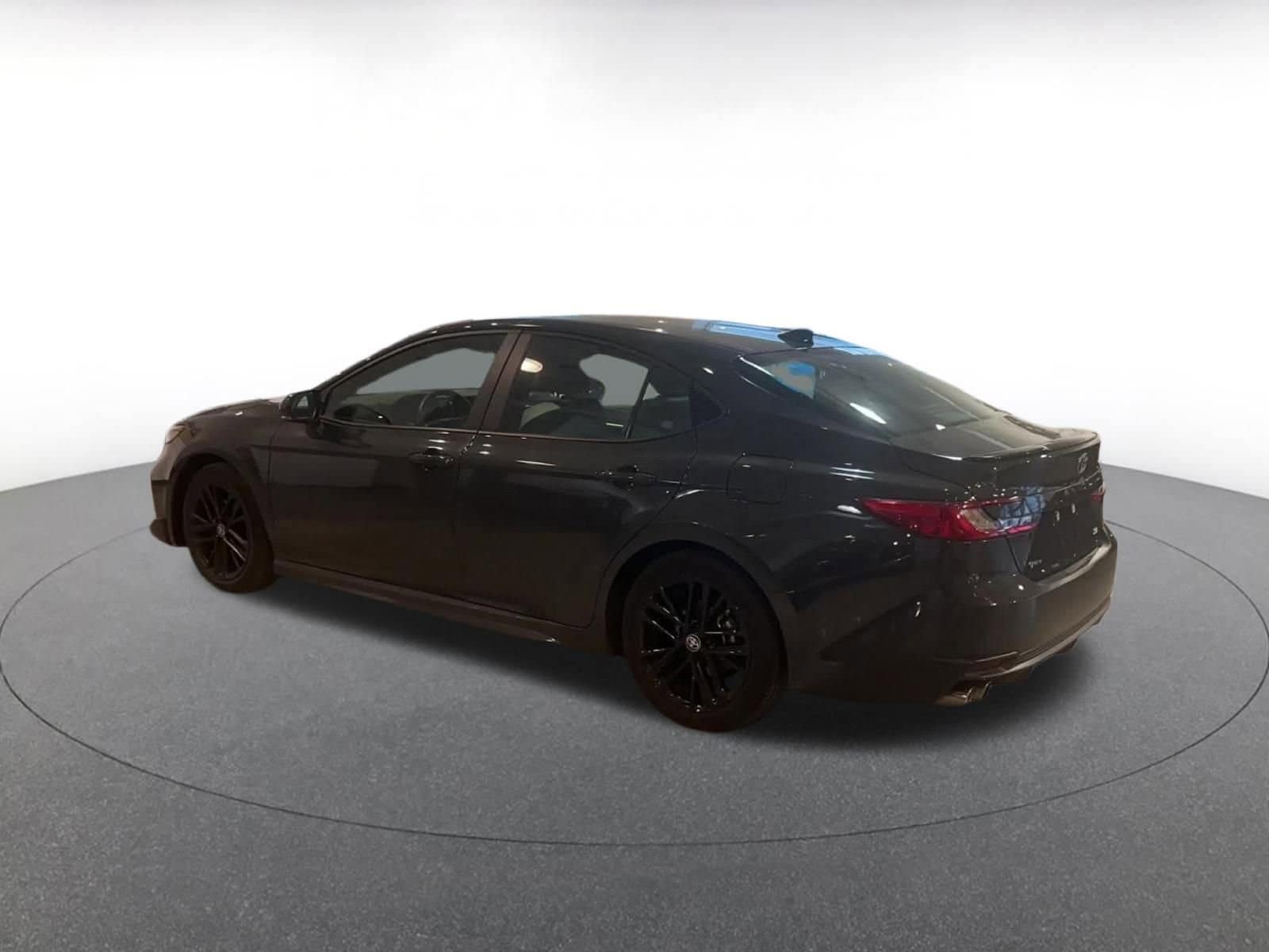 Thumbnail: 2025 Toyota Camry - 10