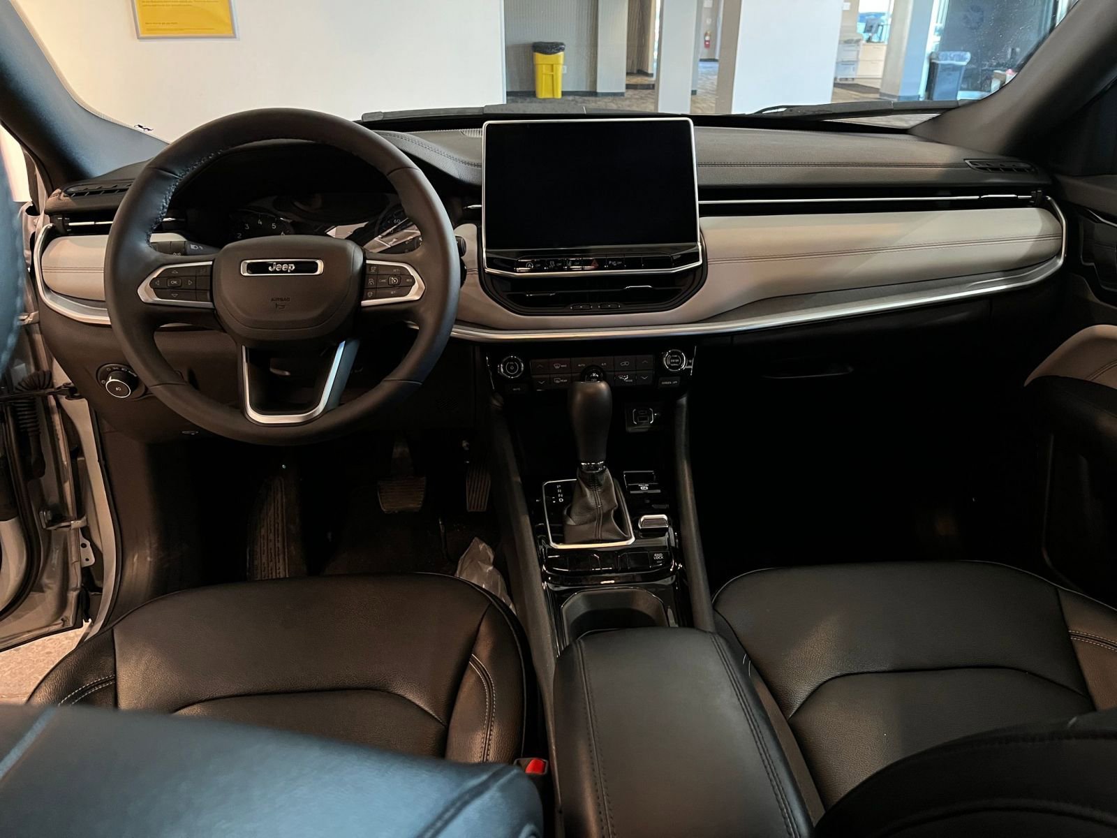 Thumbnail: 2025 Jeep Compass - 33