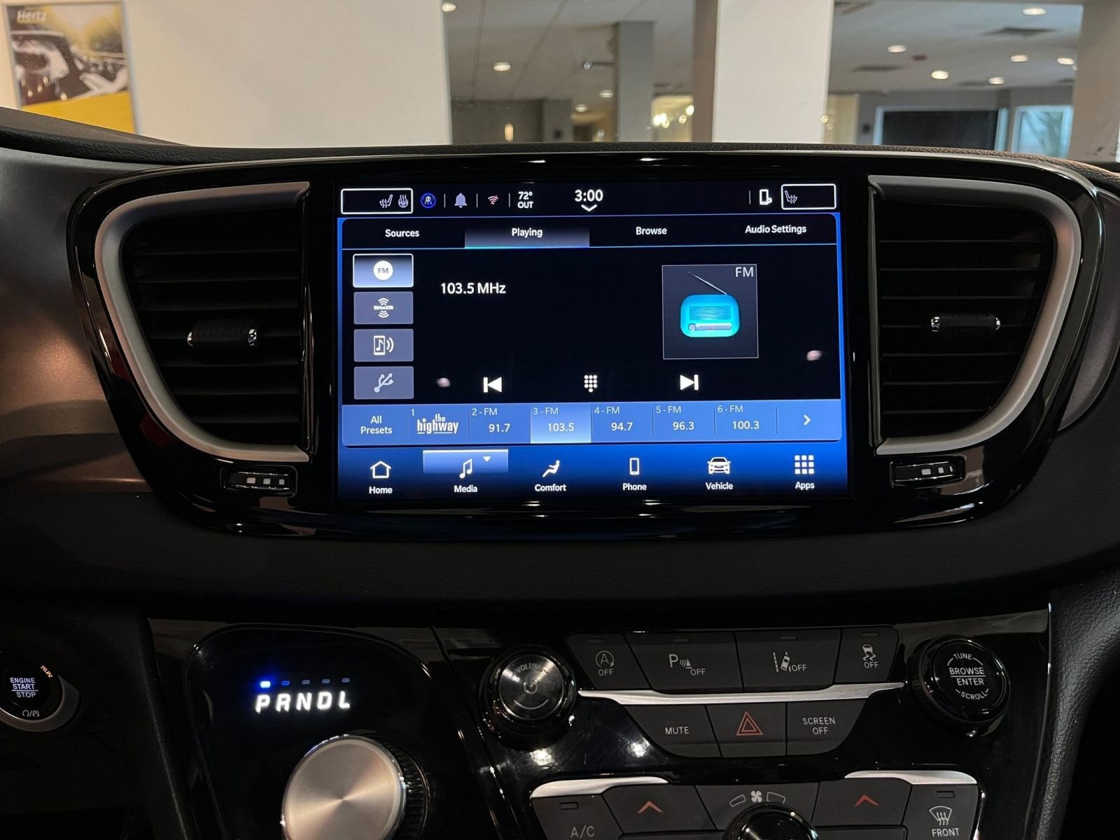 Thumbnail: 2025 Chrysler Pacifica - 20