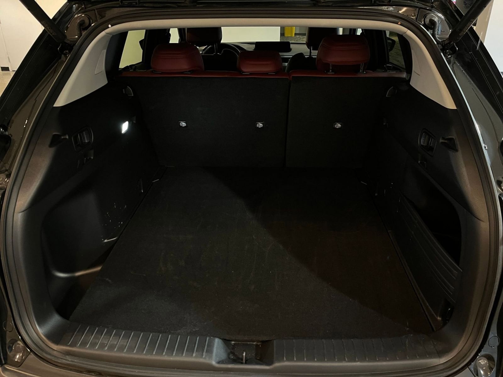 Thumbnail: 2025 Mazda CX-50 - 33