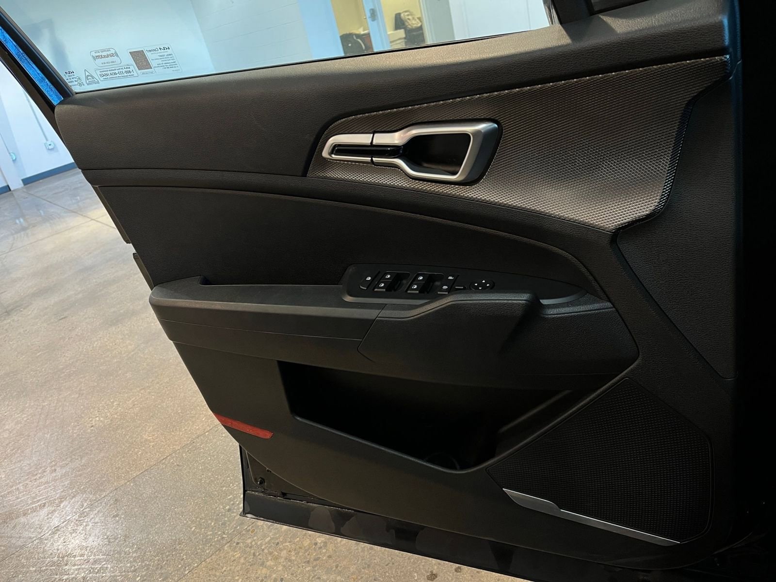 Thumbnail: 2025 Kia Sportage - 18