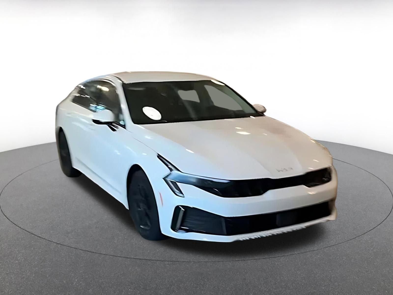 Thumbnail: 2025 Kia K5 - 3