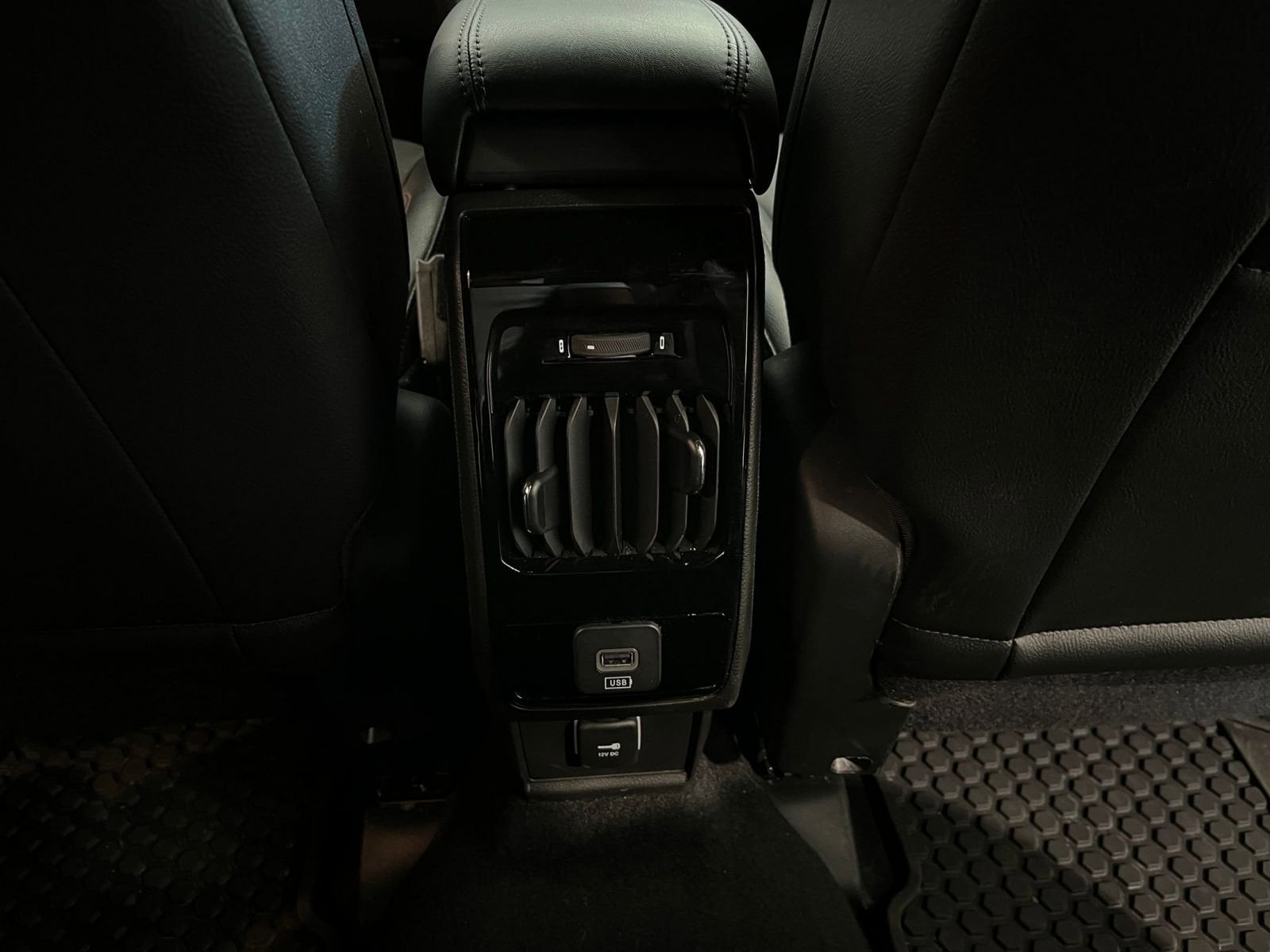 Thumbnail: 2025 Jeep Compass - 23