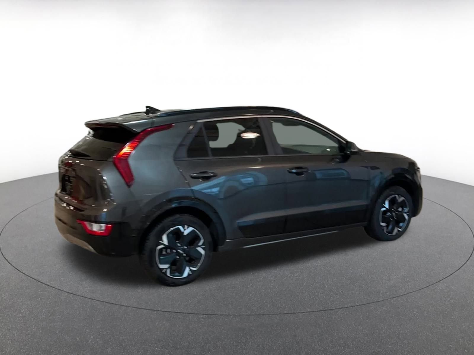 Thumbnail: 2023 Kia Niro - 15
