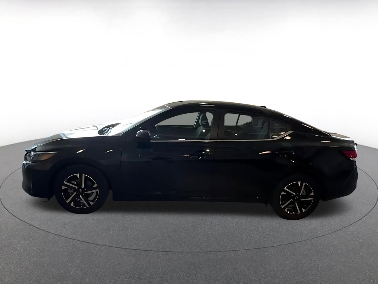 Thumbnail: 2025 Nissan Sentra - 9