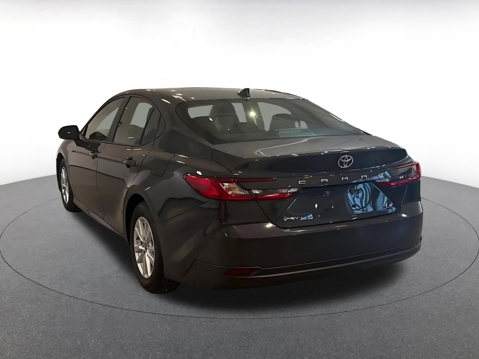 Thumbnail: 2025 Toyota Camry - 11