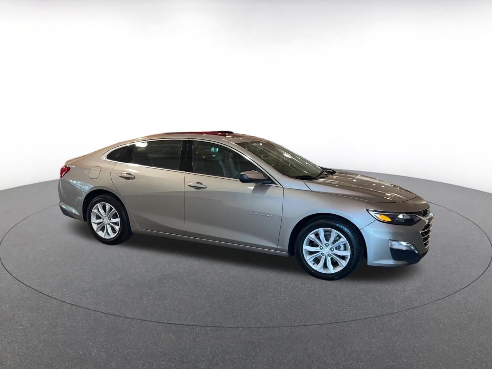 Thumbnail: 2024 Chevrolet Malibu - 2