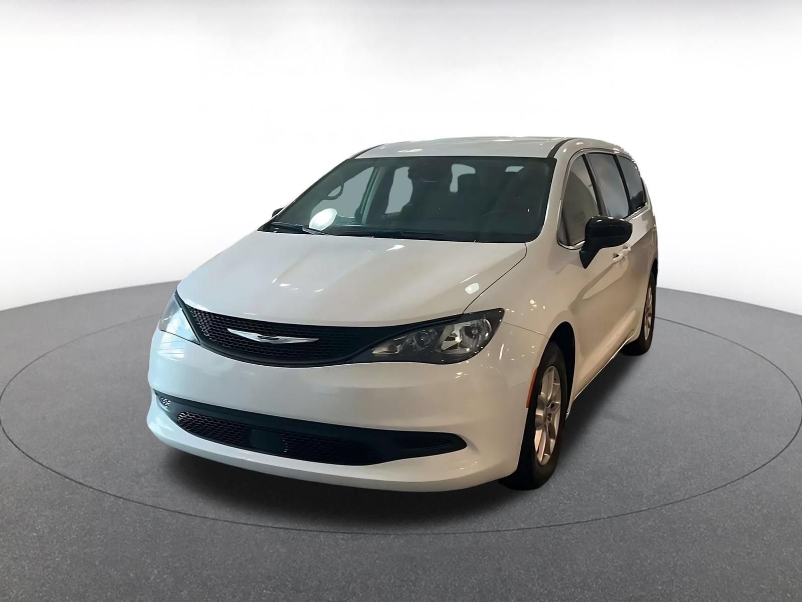 Thumbnail: 2024 Chrysler Voyager - 6