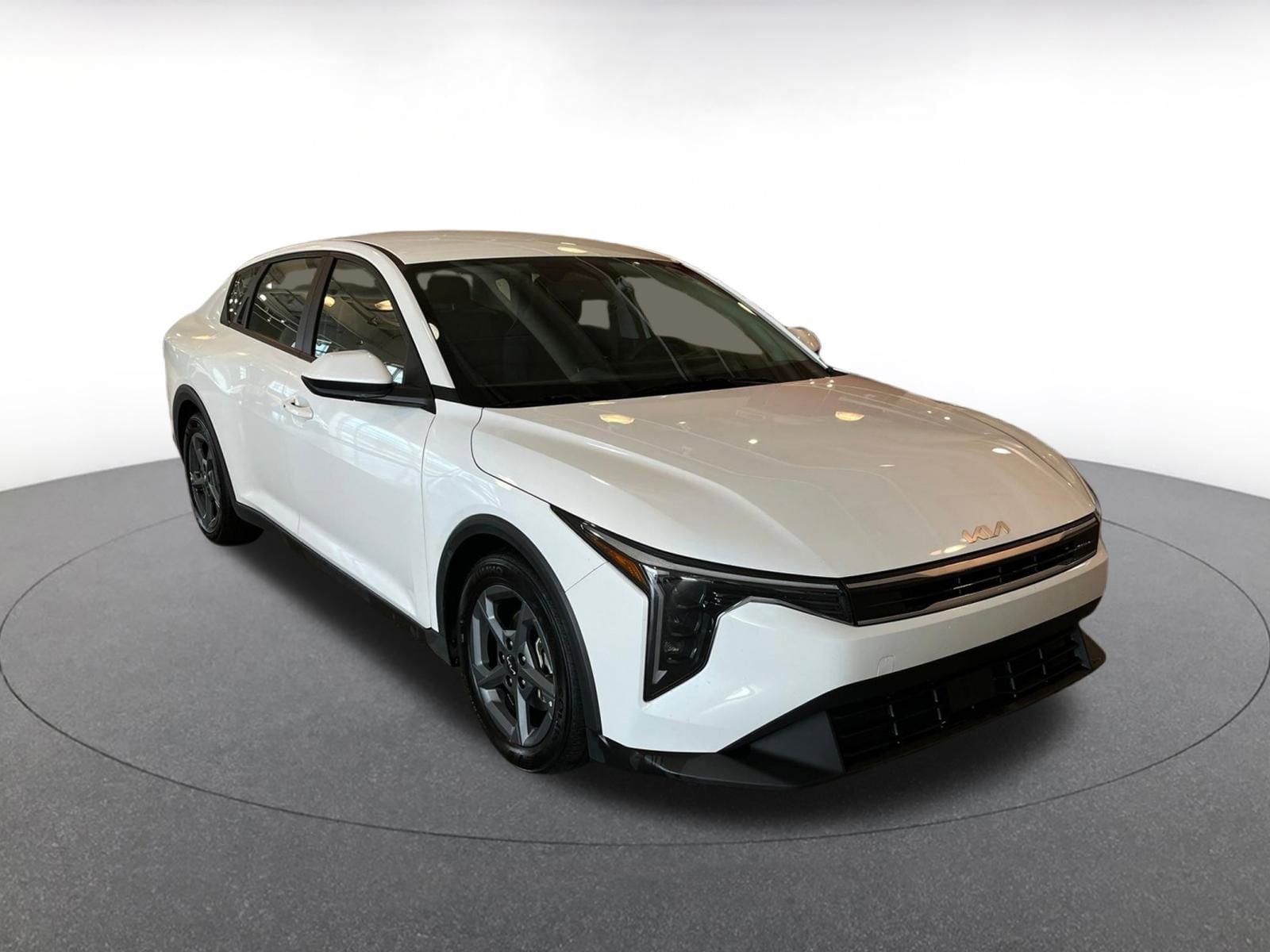 Thumbnail: 2025 Kia K4 - 1