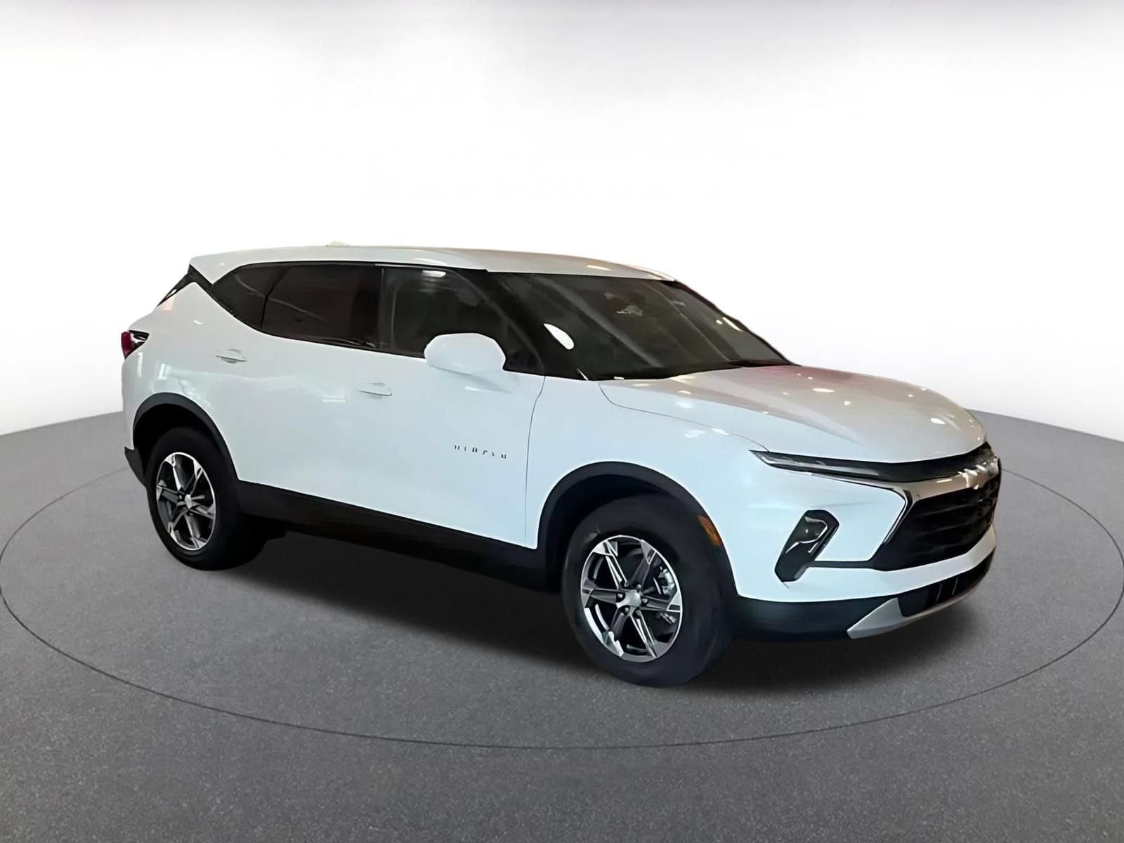 Thumbnail: 2026 Chevrolet Blazer - 2