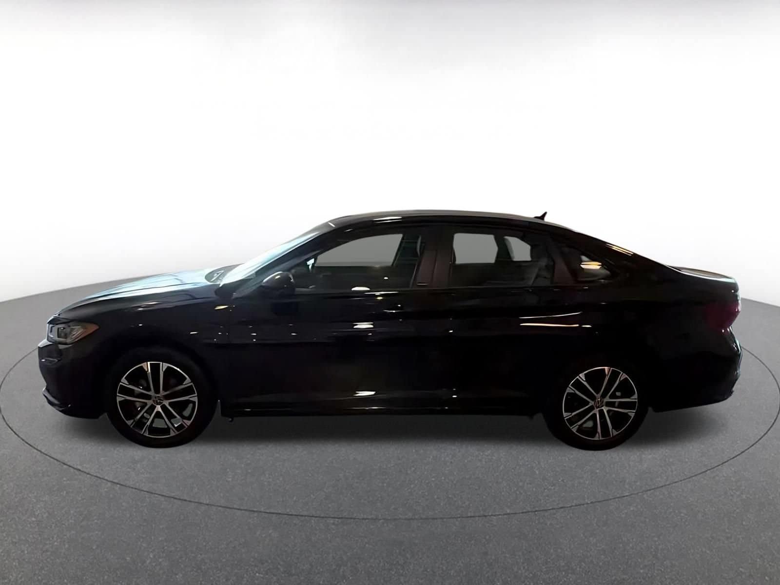 Thumbnail: 2025 Volkswagen Jetta - 8