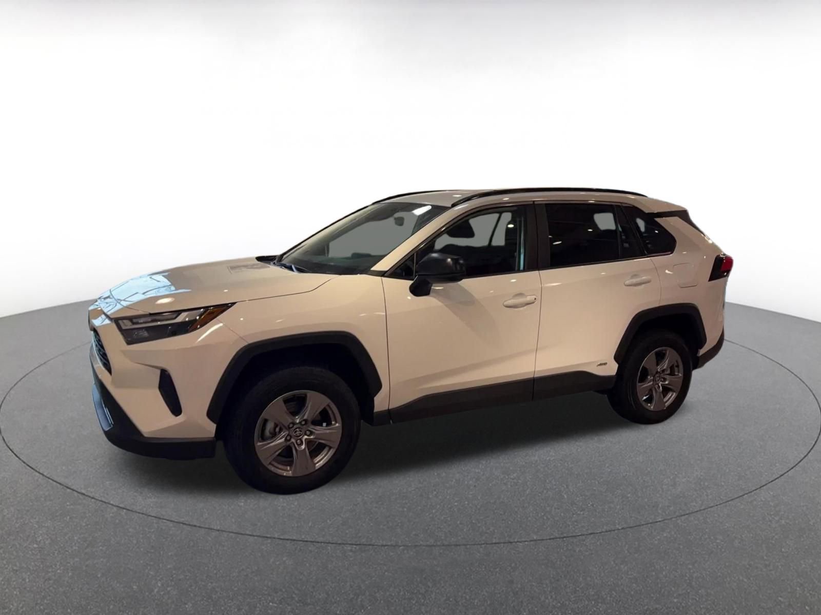 Thumbnail: 2025 Toyota RAV4 - 8