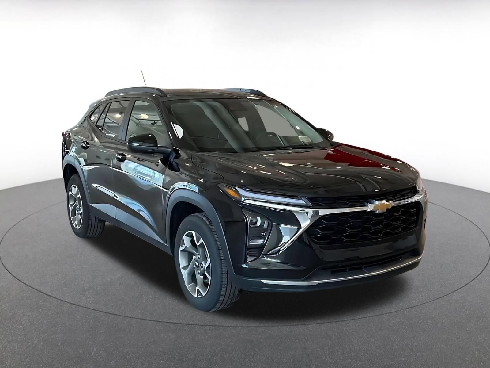 Thumbnail: 2025 Chevrolet Trax - 3