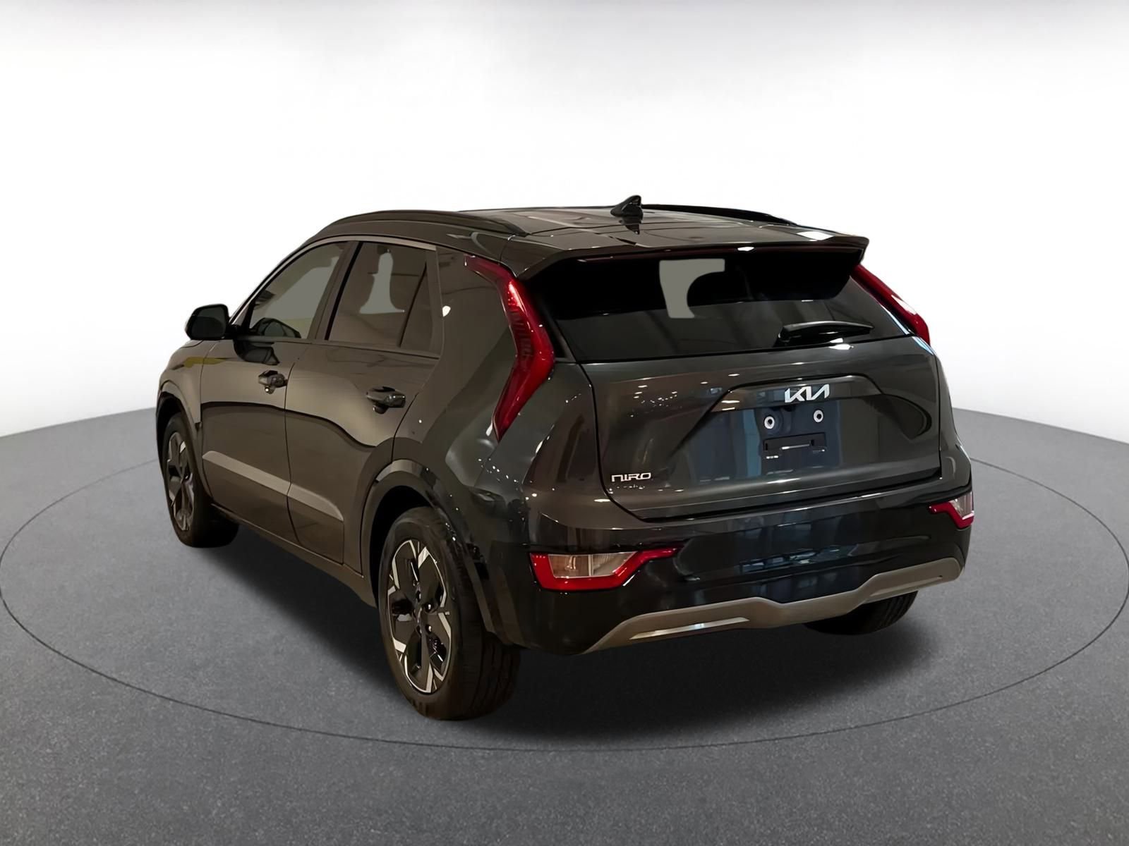 Thumbnail: 2023 Kia Niro - 11