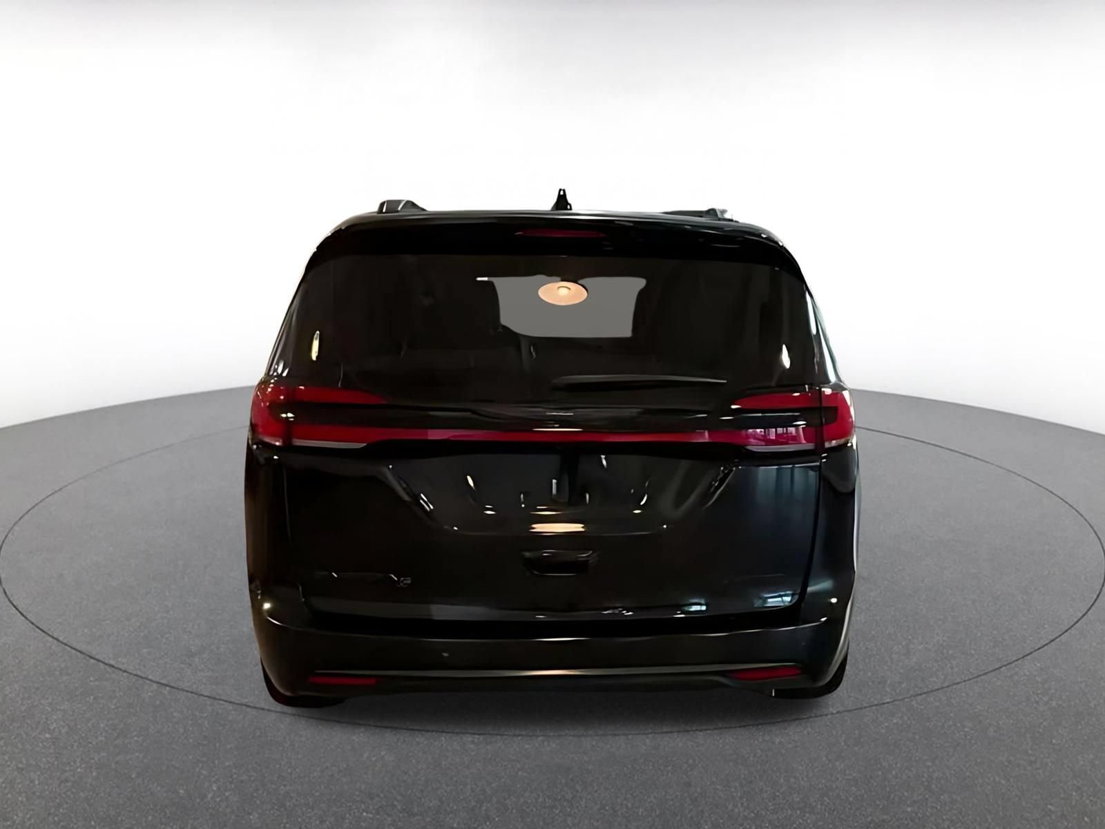 Thumbnail: 2025 Chrysler Pacifica - 10
