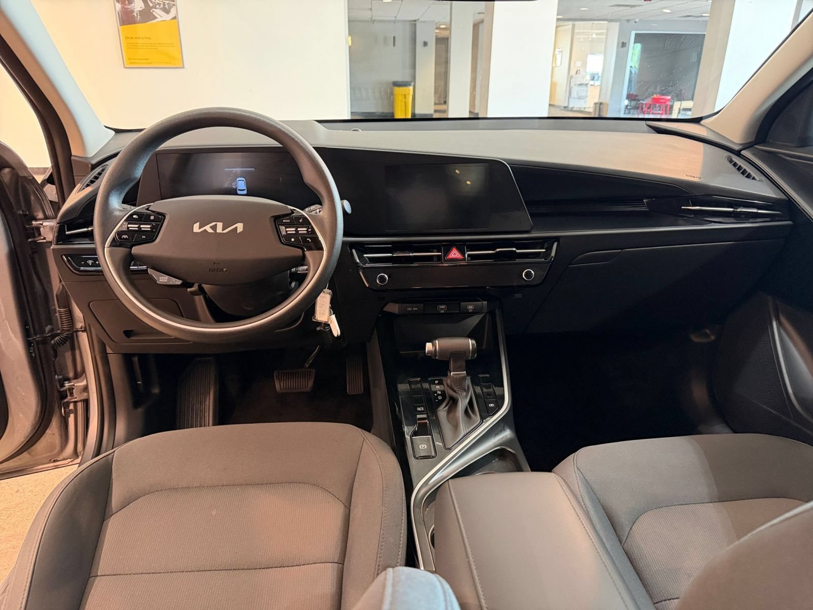 Thumbnail: 2026 Kia Niro - 32