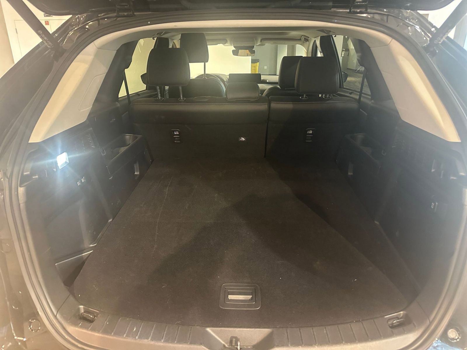 Thumbnail: 2025 Mazda CX-70 - 31