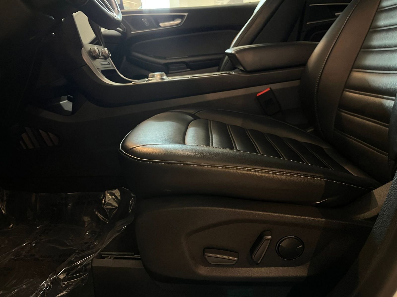 Thumbnail: 2024 Ford Edge - 23