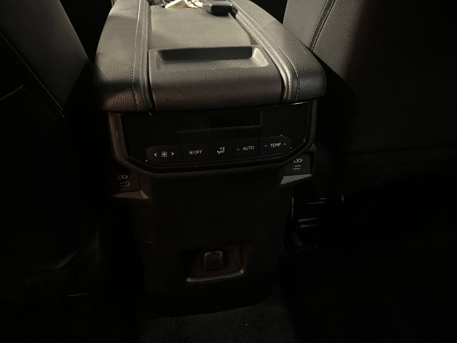 Thumbnail: 2025 Toyota Grand Highlander - 24