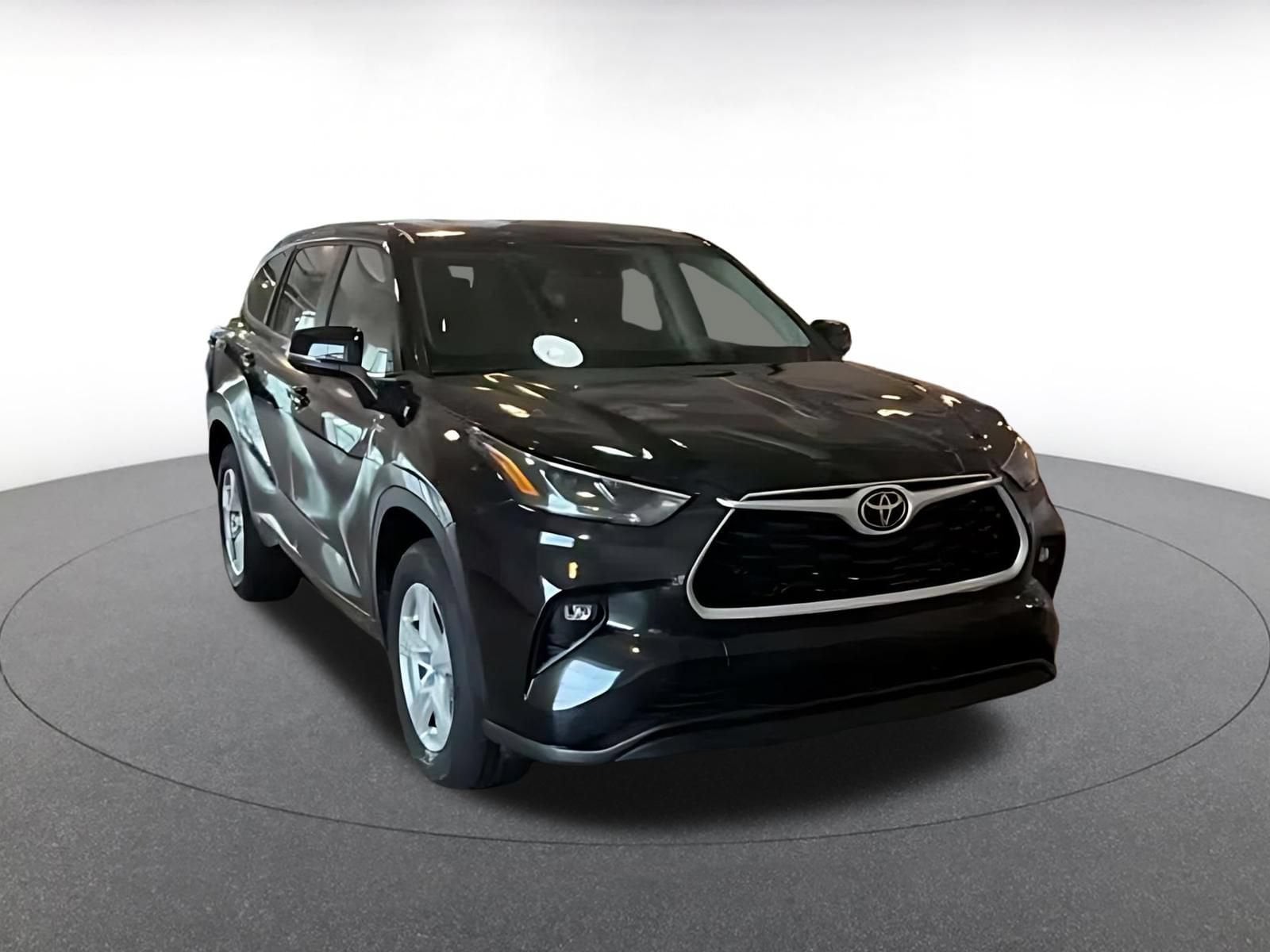 Thumbnail: 2025 Toyota Highlander - 3