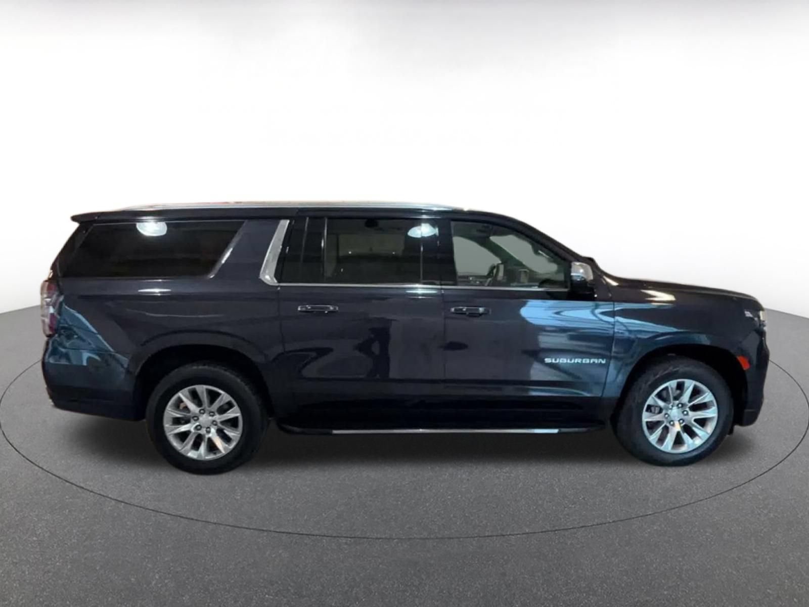 Thumbnail: 2023 Chevrolet Suburban - 15