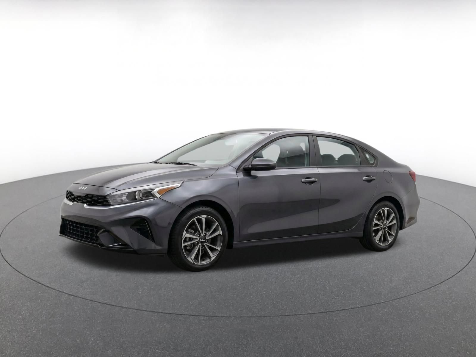 Thumbnail: 2024 Kia Forte - 3