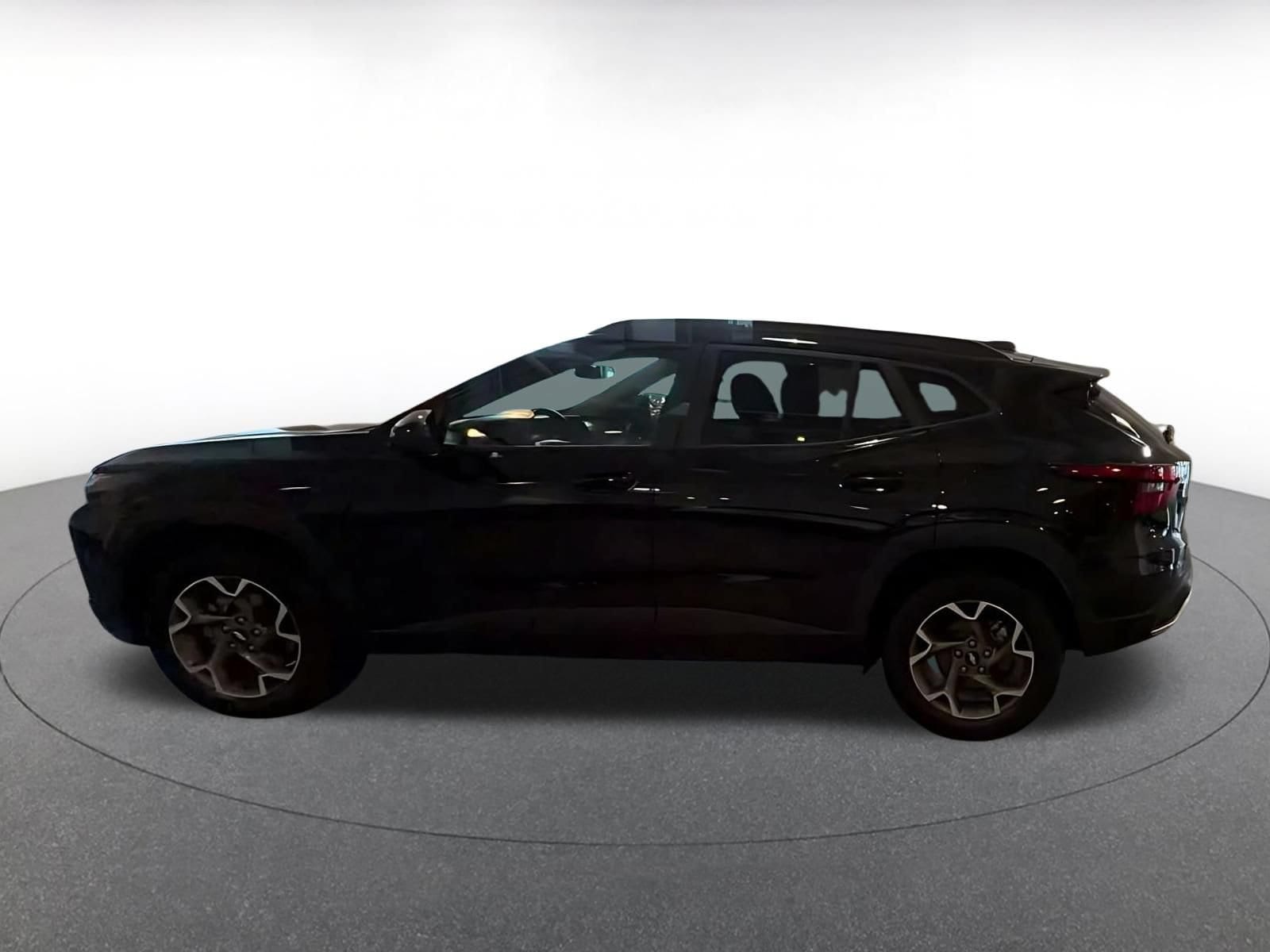 Thumbnail: 2025 Chevrolet Trax - 9