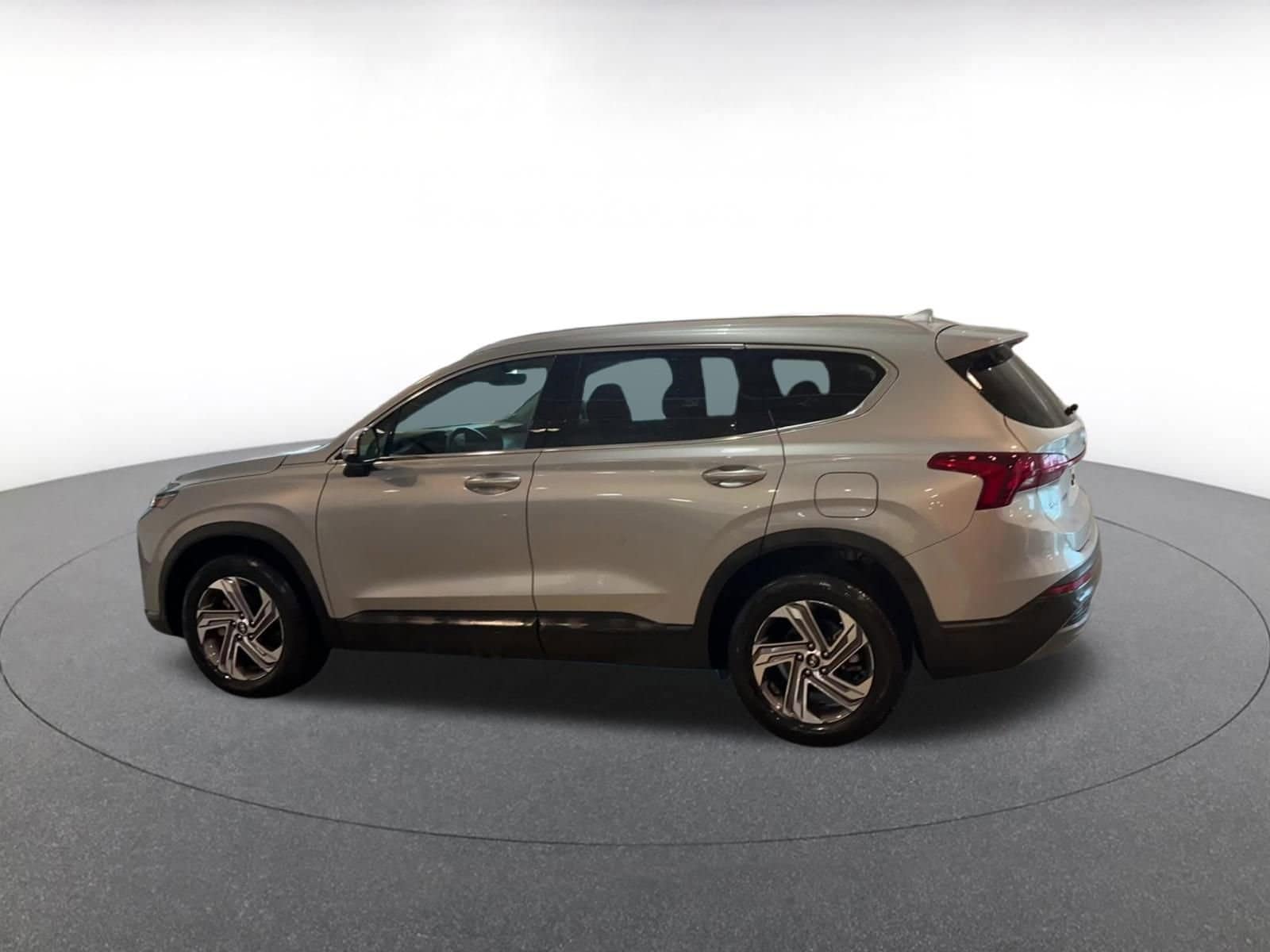 Thumbnail: 2023 Hyundai Santa Fe - 10