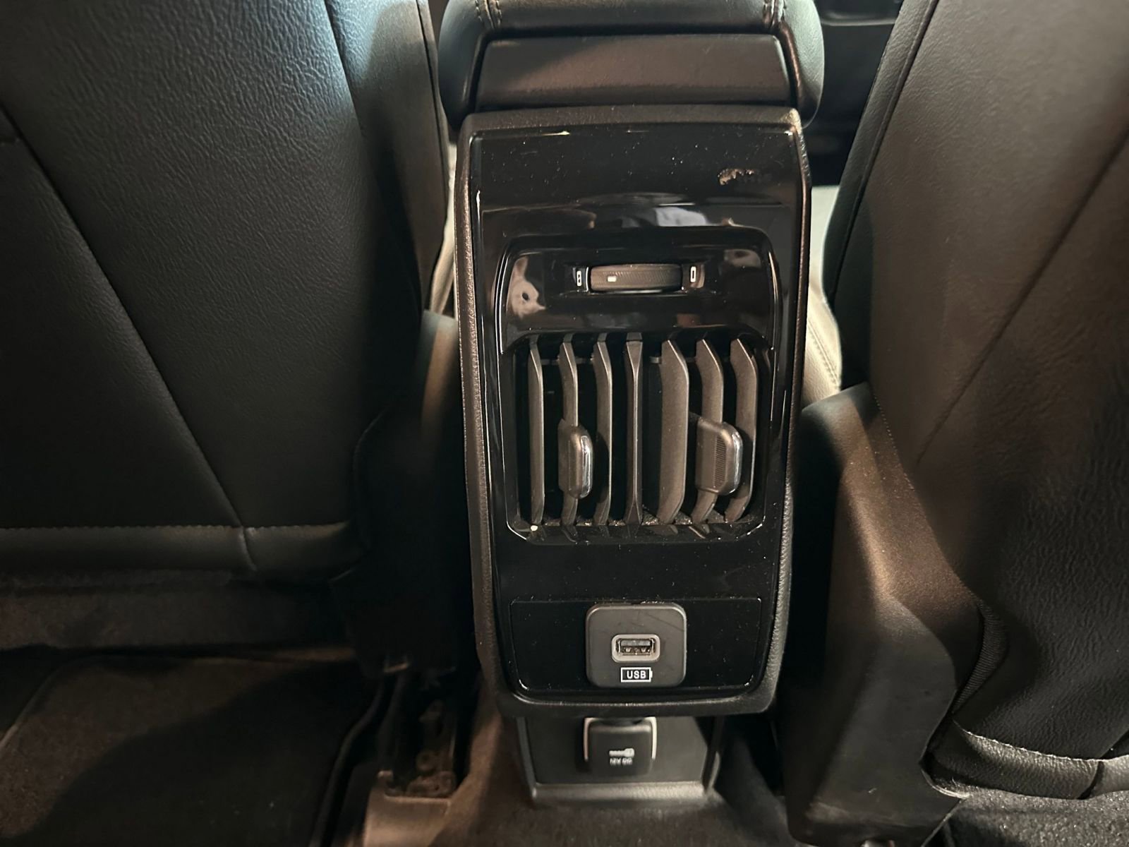 Thumbnail: 2025 Jeep Compass - 23