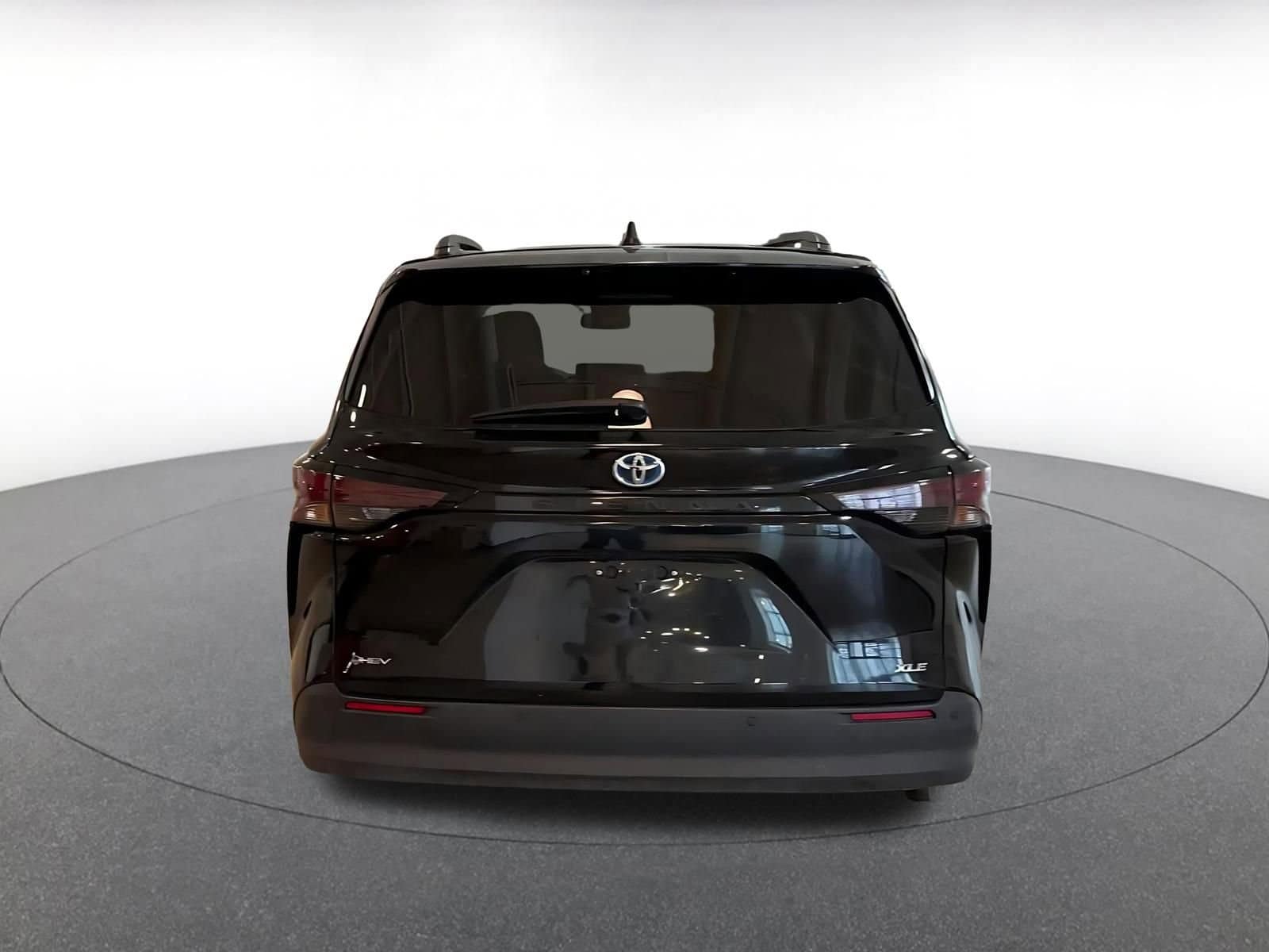 Thumbnail: 2025 Toyota Sienna - 12