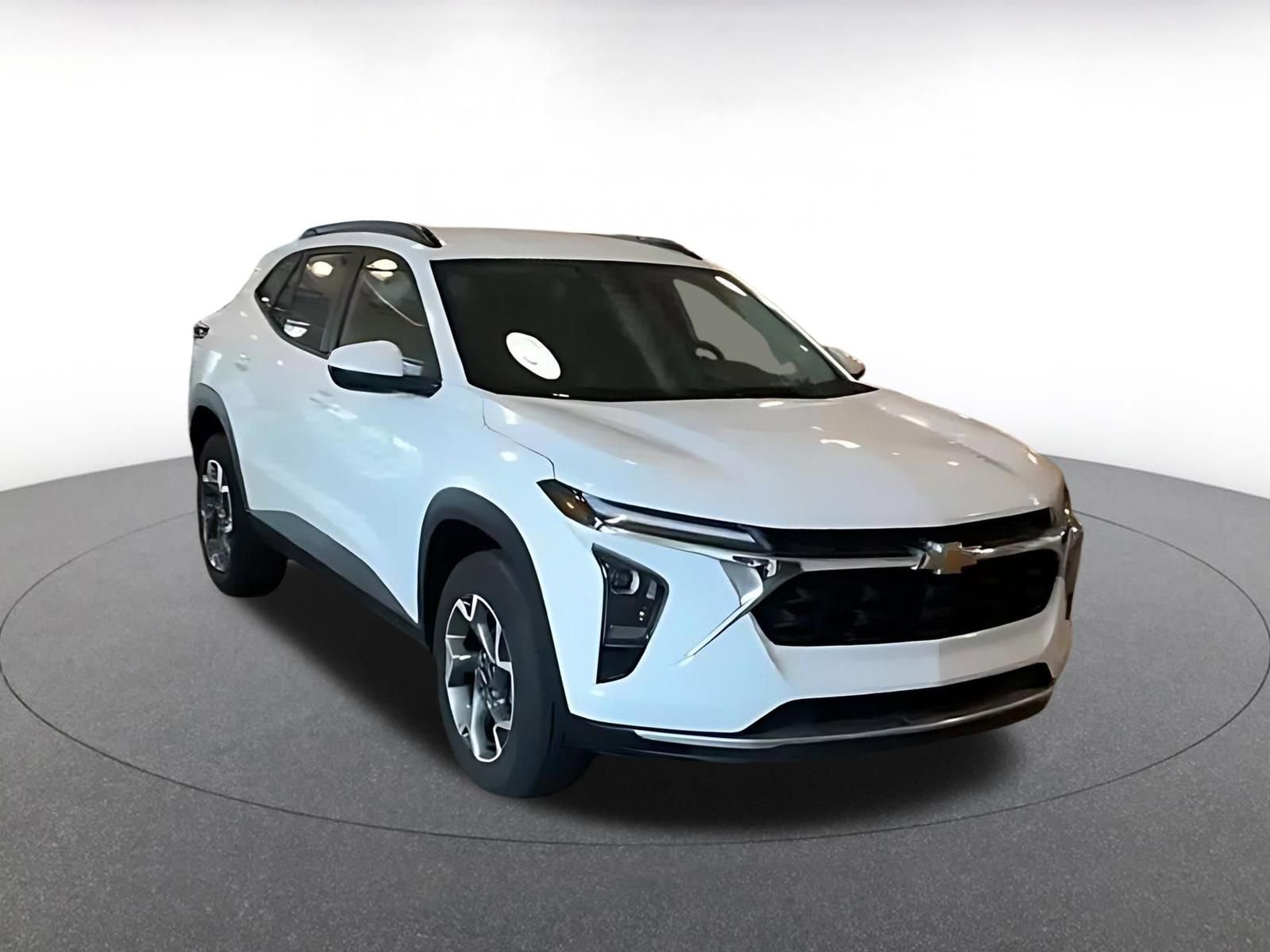 Thumbnail: 2025 Chevrolet Trax - 3
