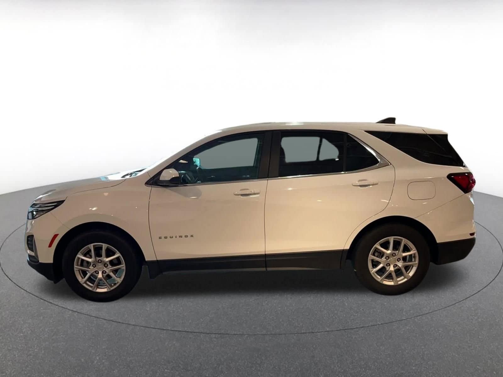 Thumbnail: 2024 Chevrolet Equinox - 9
